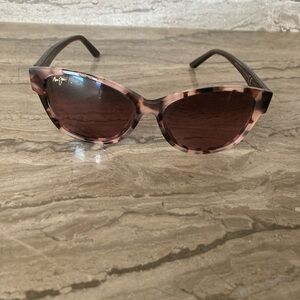 Maui Jim tortoise glasses
